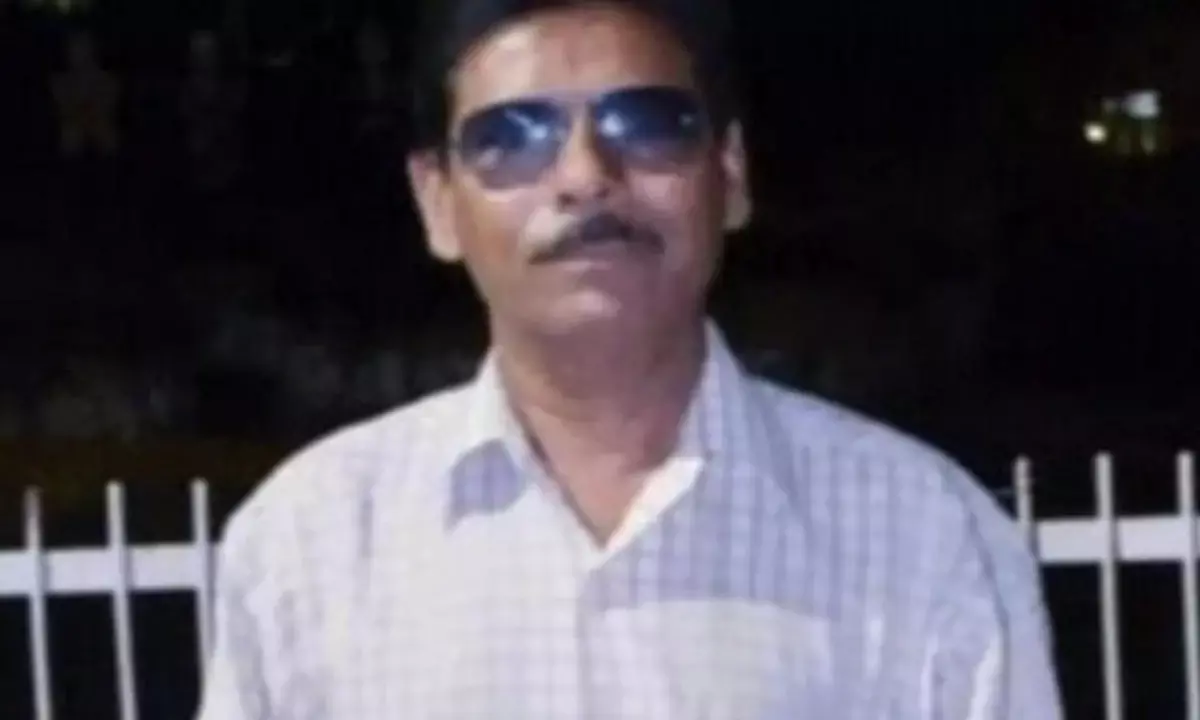 CG Shikshak Ki Maut: स्कूल जा रहे प्रधान पाठक की सड़क दुर्घटना में हुई मौत, दो बाइकों की भिड़ंत