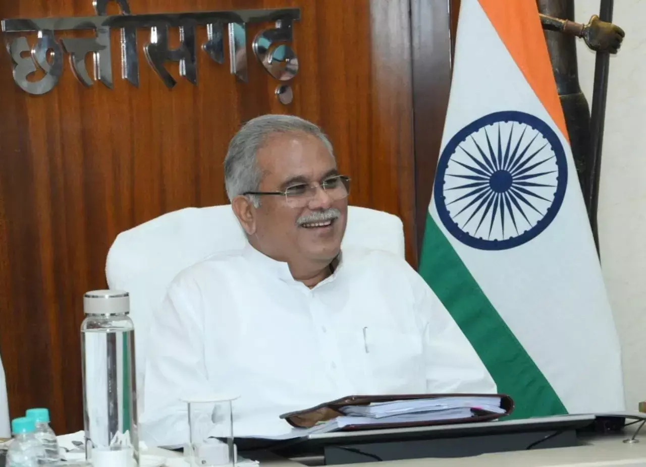 Bhupesh cabinet meeting: ब्रेकिंग- कैबिनेट का फैसला: इस सरकारी भर्ती में छूट, मिलेगा पट्टा, उद्योगों को छूट, बीमार और बंद कारखानों के लिए पैकेज, अनुपूरक मंजूर