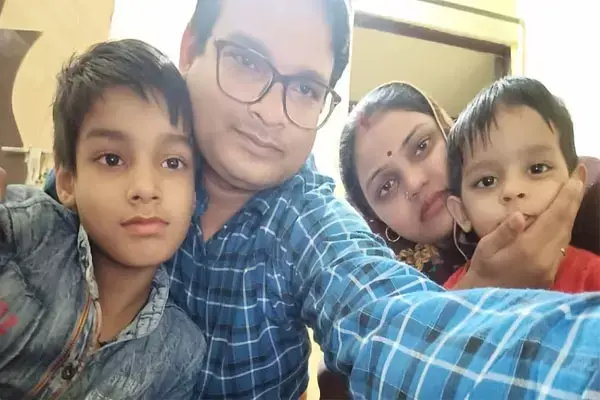 MP News: एक ही परिवार के चार लोगों ने की खुदकुशी, दो बच्चों को पहले जहर दिया, फिर पति-पत्नी ने लगाई फांसी...