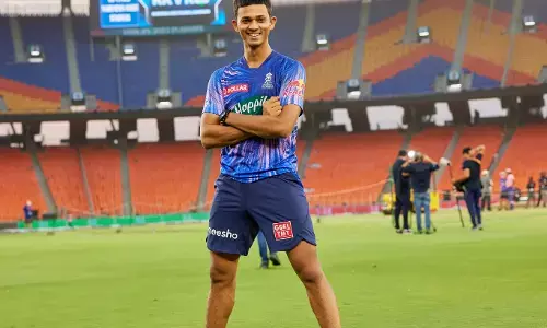 यशस्वी जायसवाल की तरह डेब्यू मैच में शतक लगाने वाले: 16 अन्य भारतीय बल्लेबाज कौन ? देखें सूची