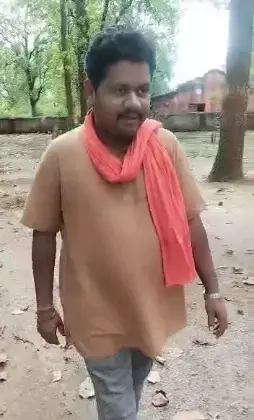 Manendragarh News: Video News छत्‍तीसगढ़ का यह नेता सिस्‍टम के खिलाफ 13 वर्षों से नंगे पांव रहकर कर रहा है सत्‍याग्रह