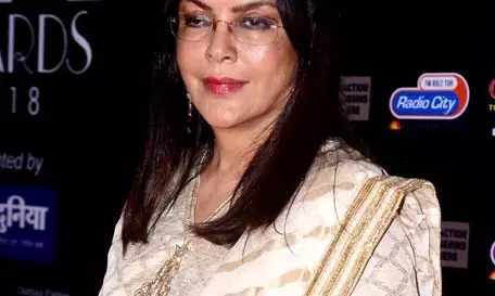 Zeenat Aman and Imran Khan love Story: एसा क्या हुआ था की जीनत अमान को पाकिस्तान की हार का जिम्मेदार ठहराया गया था