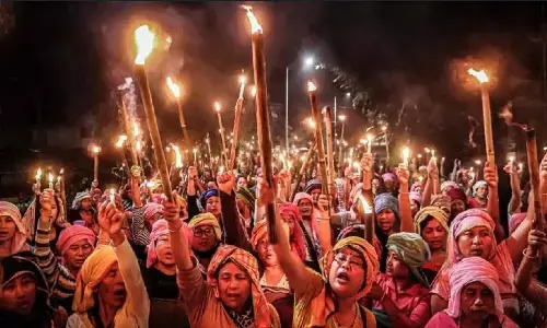 Manipur Violence: भीड़ ने मुख्य आरोपी के घर को किया आग के हवाले , Viral Video के बाद गुस्से में लोग