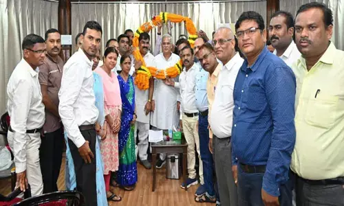 केंद्र के समान DA-HR में वृद्धि: मुख्यमंत्री का छत्तीसगढ़ संयुक्त शिक्षक संघ ने गजमाला पहनाकर जताया आभार...