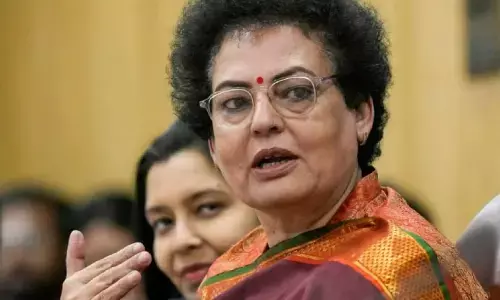 Manipur Violence: राष्ट्रीय महिला आयोग का डेलीगेशन पहुंचा मणिपुर, पीड़ित महिलाओं से करेगा मुलाकात