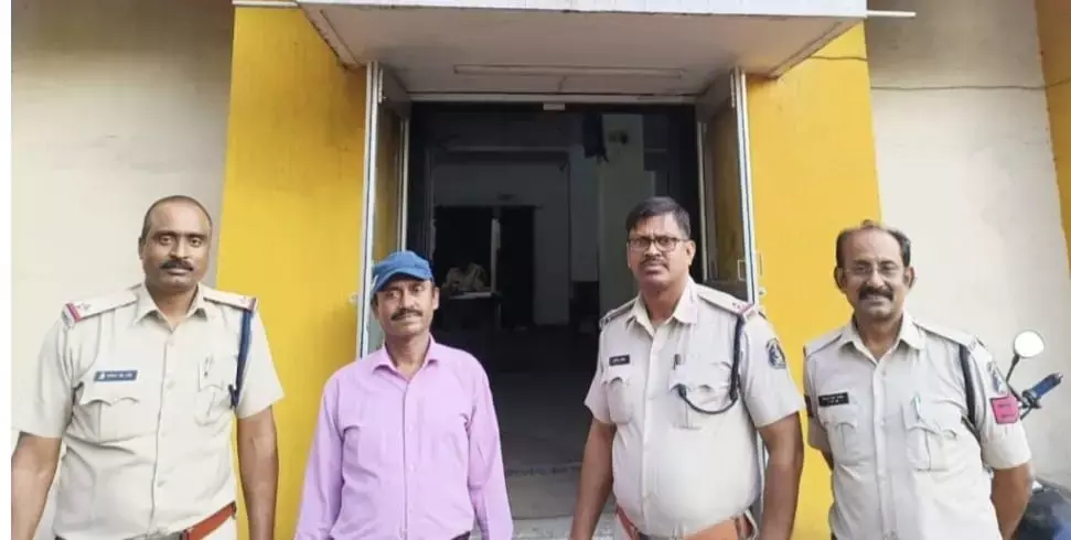 Korba News: छात्रा से ट्यूशन में छेड़छाड़ और अश्लील हरकत, प्राचार्य गिरफ्तार