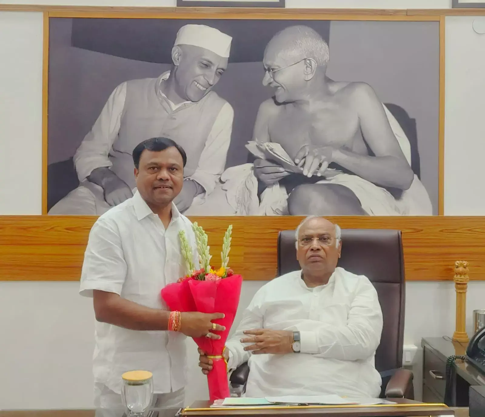 Bharosa Ke Sammelan In Chhattisgarh: छत्‍तीसगढ़ में कांग्रेस का ‘भरोसा के सम्मेलन’, खड़गे सहित आएंगे कई बड़े नेता, जानिए कब होगा आयोजन