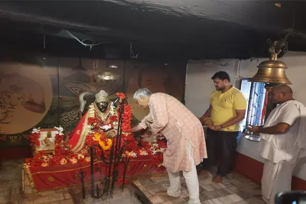 डिप्टी CM टीएस सिंहदेव पहुंचे अघोरेश्वर आश्रम सोगड़ा, मां काली की पूजा-अर्चना पश्चात बाबा संभव राम से लिए आशीर्वाद