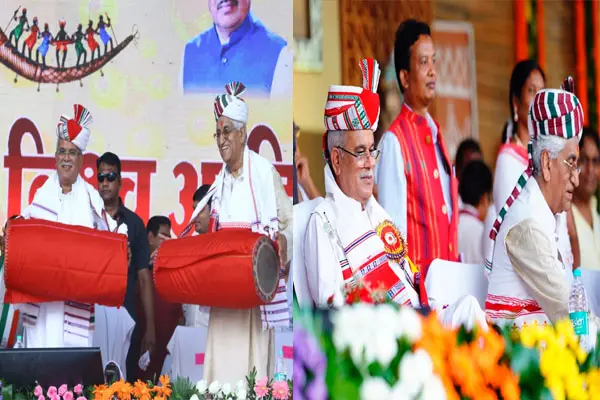 CM भूपेश बघेल सरगुजा में विश्व आदिवासी दिवस के कार्यक्रम में हुए शामिल, 334 करोड़ के 269 विकास कार्यों की सौगात, हितग्राहियों को चेक का वितरण...