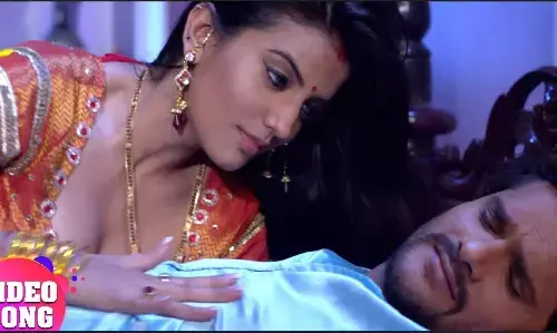 Bhojpuri Gana: अक्षरा सिंह और खेसारी लाल का रोमांटिक गाना आग लगे ना राजा  हुआ वायरल