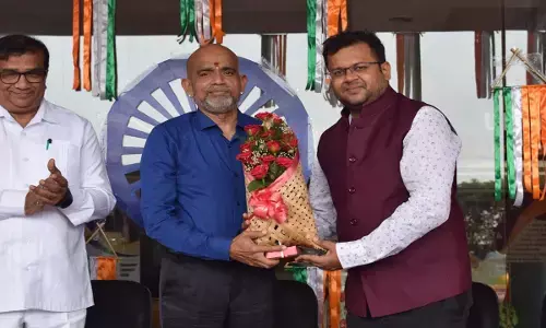 Anjaneya University: आंजनेय विश्वविद्यालय में एस एन स्वामी ने किया ध्वजारोहण...