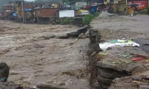 Himachal Flood: बारिश के कहर से हिमाचल प्रदेश में हाहाकार, 71 लोगों ने गंवाई जान