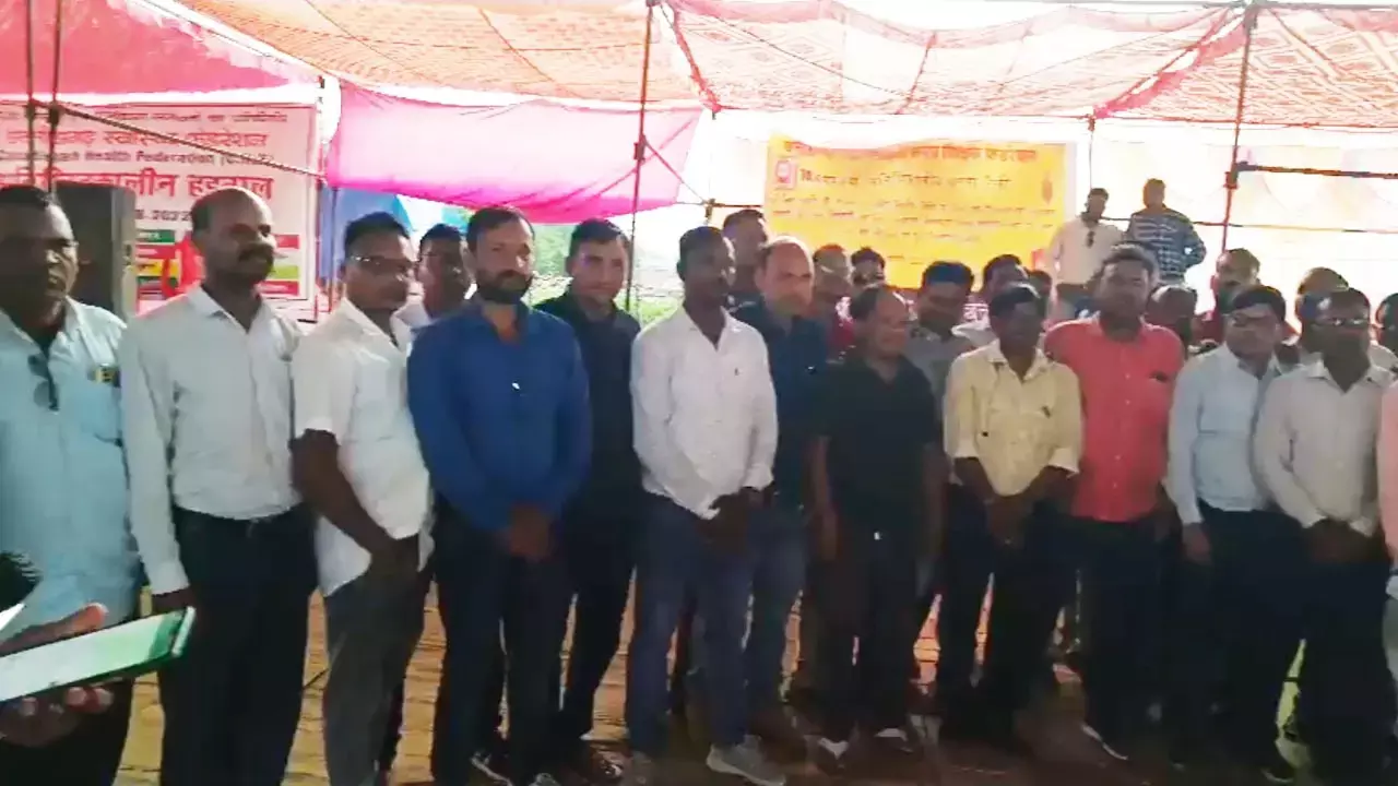 CG Strike News: सहायक शिक्षकों की हड़ताल हुई खत्म, 12 दिनों से चली आ रही हड़ताल प्रमुख सचिव से मुलाकात के बाद हुई स्थगित...