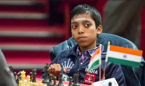 Chess World Cup 2023: भारत के प्रज्ञानानंद ने व‍िश्व कप शतरंज के फाइनल में दी दस्तक, कार्लसन को हराकर इत‍िहास रचने का मौका