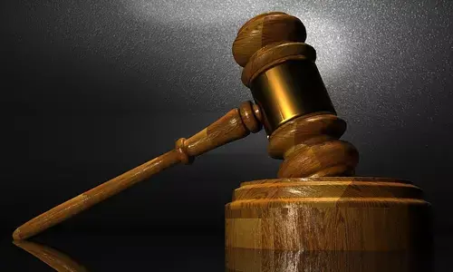 Kanpur Crime News : फर्जी कागज लगाकर आरोपी को पॉक्सो कोर्ट से छुड़ाया, मचा हड़कंप