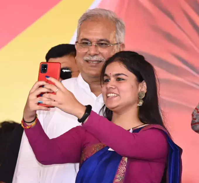 CG सीएम भूपेश की बड़ी घोषणा: अंबिकापुर को मिली इंडोर स्टेडियम और डिजिटल लाइब्रेरी की सौगात, बीएड कालेज, एमसीबी को लॉ कॉलेज और सूरजपुर में वुशू अकादमी