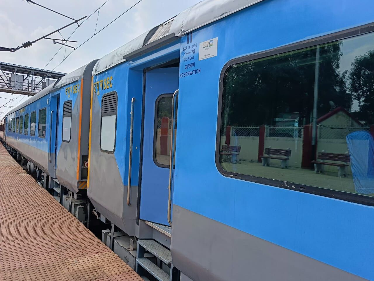 रायगढ़- गोंदिया- रायगढ़ जनशताब्दी एक्सप्रेस अब नए कोच के साथ चलेगी। रायगढ़- गोंदिया- रायगढ़ जनशताब्दी एक्सप्रेस अब नए कोच के साथ चलेगी।