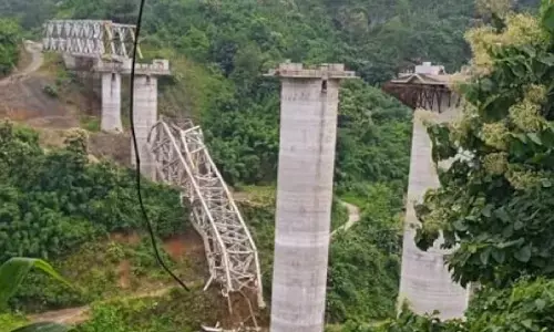 Bridge Collapses Mizoram: मिजोरम में रेलवे का पुल गिरा, 17 की मौत, मलबे में कई लोग दबे
