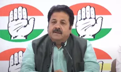 Himachal Landslide : बारिश की तबाही को प्राकृतिक आपदा घोषित करें पीएम : कांग्रेस