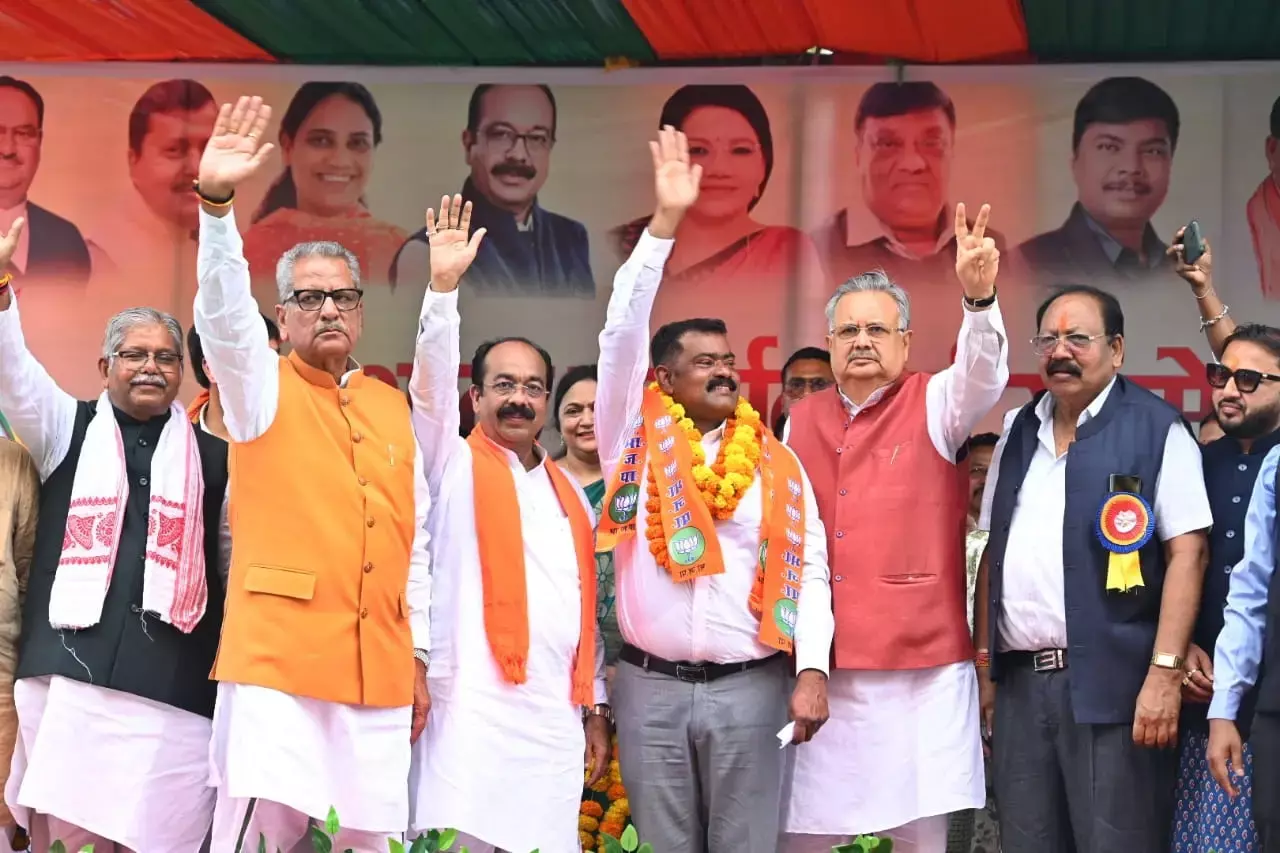 BJP entry of IAS Neelkanth Tekam: आईएएस नीलकंठ टेकाम ने किया भाजपा प्रवेश, इस सीट से लड़ सकते हैं चुनाव
