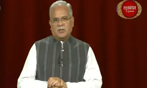 CM भूपेश की अपील: बोले-मैं एक वादा चाहता हूँ... स्व-सहायता समूह की बहनों के द्वारा तैयार राखियों का ही करें उपयोग