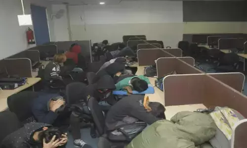 Noida News: नोएडा में फर्जी कॉल सेंटर के जरिए ठगी करने वाले 86 युवक युवती गिरफ्तार, जानिए क्या है पूरा मामला