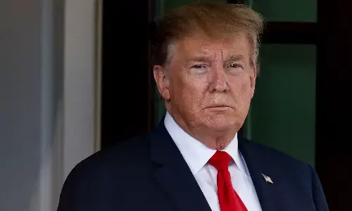 Donald Trump News: डोनाल्ड ट्रंप गिरफ्तार, 20 मिनट बाद रिहा किए गए, पूर्व अमेरिकी राष्ट्रपति का मगशॉट आया सामने