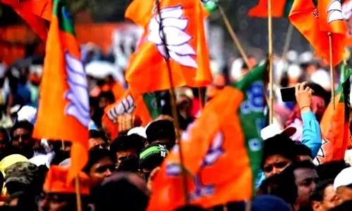 Mp Politics: मध्य प्रदेश में बग़ावत को दबाने के लिए अपने नेताओं मंत्री पद बांट रही है भाजपा