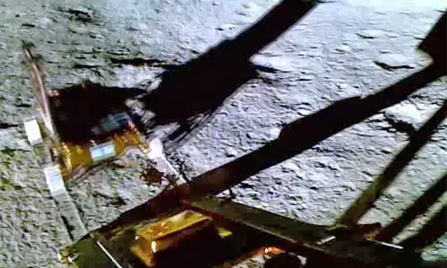 Chandrayan3 Update : चंद्रयान के रोवर ने रैम्प पर चलने के बाद किया मूनवॉक