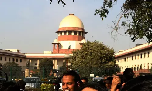 Manipur News: मणिपुर हिंसा से जुड़े मामले असम स्थानांतरित, सुप्रीम कोर्ट का आदेश