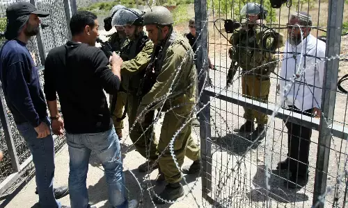 Israel Palestine Conflict: इजरायली हमले में घायल फ़िलिस्तीनी की मौत