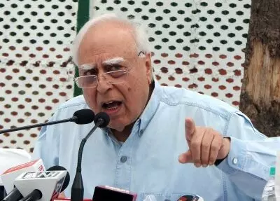 Kapil Sibbal On Amit Shah : सिब्बल ने लाल डायरी के जिक्र को लेकर अमित शाह पर बोला हमला Kapil Sibbal On Amit Shah : सिब्बल ने लाल डायरी के जिक्र को लेकर अमित शाह पर बोला हमला