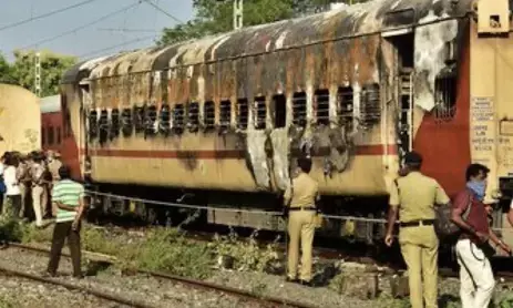Madurai Train Sylinder Blast : ट्रेन में गैस सिलेंडर ले जाने पर टूर ऑपरेटर के खिलाफ मुकदमा दर्ज