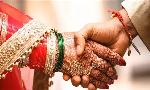 Muzaffarpur News : मुस्लिम लड़की फरहीन ने किया हिंदू लड़के से विवाह, प्यार के लिए तोड़ी धर्म की दीवार