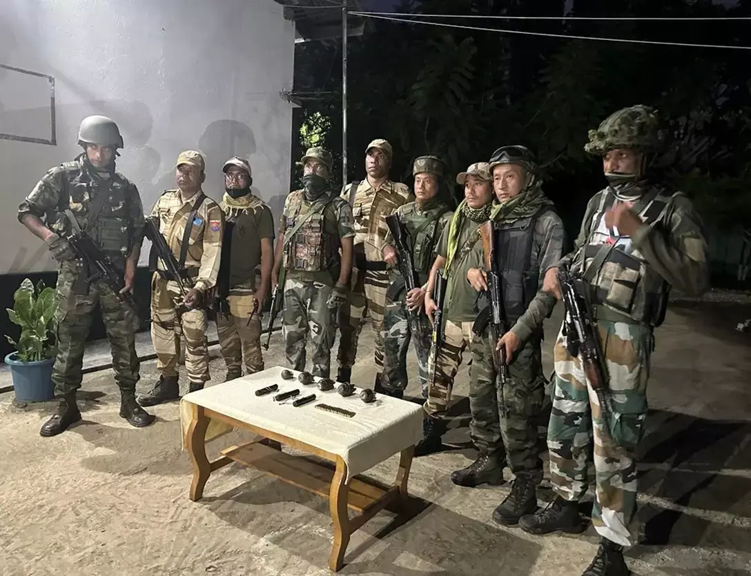 Manipur Violence: मणिपुर में नहीं थम रही हिंसा, गोलीबारी में 2 की मौत, 7 घायल