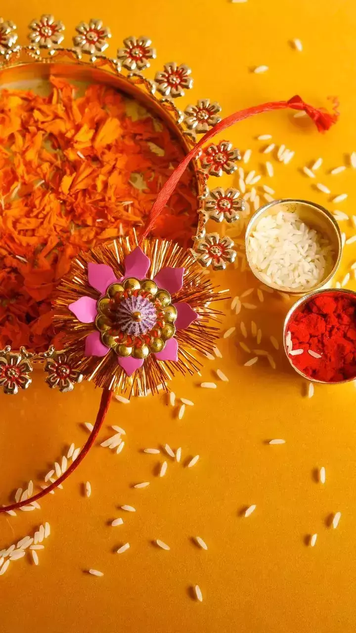 Raksha Bandhan 2023: 30 या 31 कब मनाया जाएगा रक्षाबंधन? किस समय बांधे राखी, जानिए शुभ मुहूर्त और महत्व...