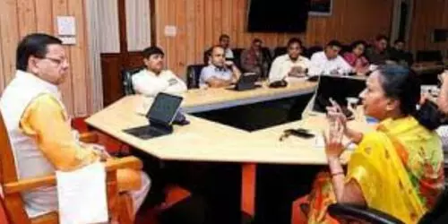 Uttarakhand News : विजलेंस की पूछताछ के लिए पूर्व मंत्री हरक सिंह रावत बहु  समेत पहुंचे कॉलेज