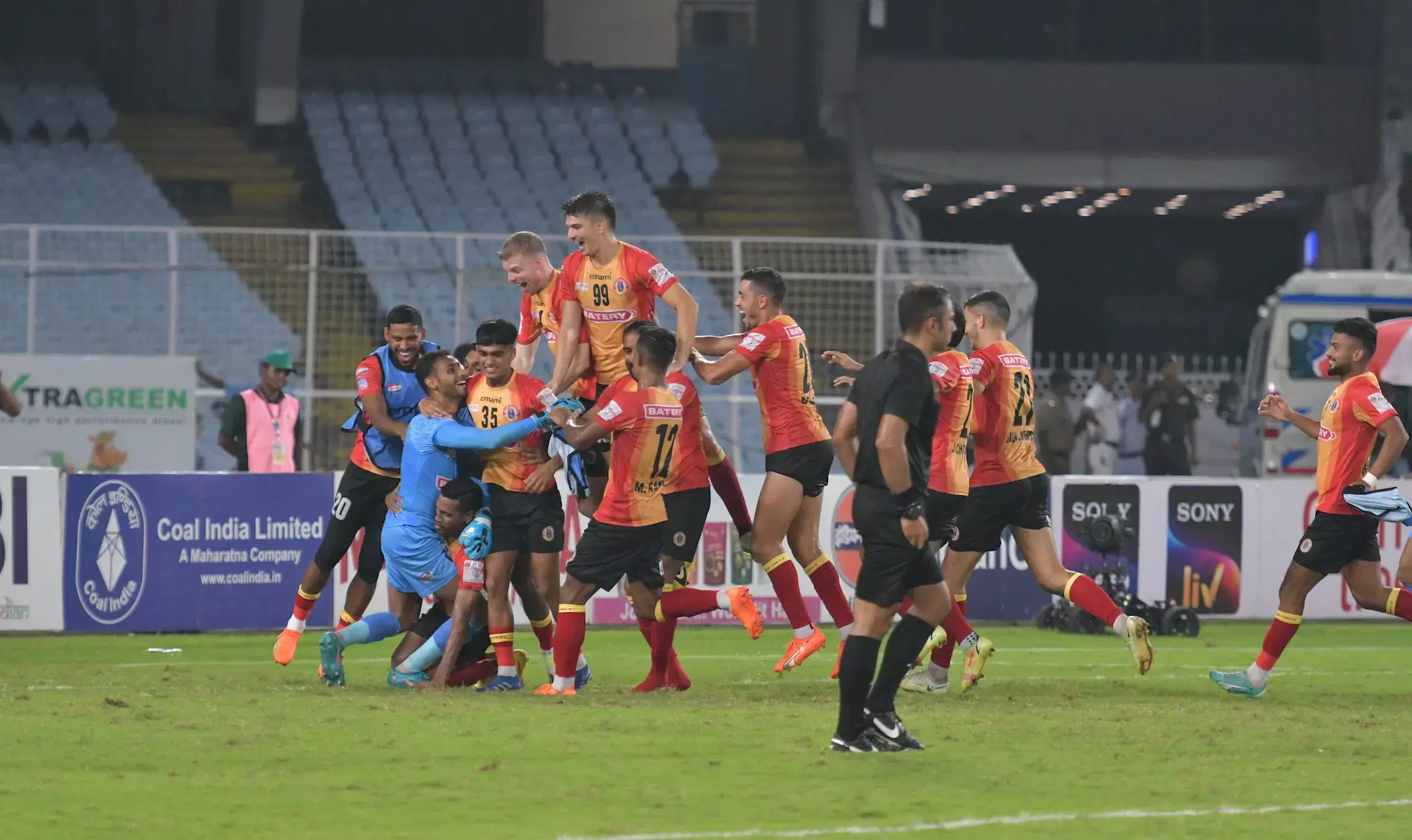 Durand Cup: ईस्ट बंगाल पेनल्टी शूटआउट में नॉर्थईस्ट यूनाइटेड को हराकर 132वें डूरंड कप के फाइनल में