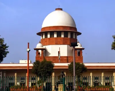 Bilkis Bano Case : बिलकिस मामले में दोषियों से उसकी मंजूरी के बिना जुर्माना जमा करने पर SC ने उठाया सवाल