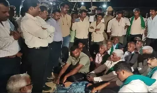 Karnataka: कावेरी जल विवाद को लेकर मांड्या में किसानों ने पूरी रात विरोध-प्रदर्शन किया, जानें क्या है मामला