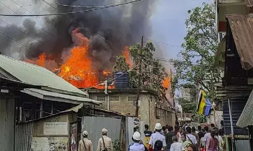 Manipur Hinsa News: मणिपुर में फिर हुई हिंसा, दो गुटों के बीच हुई फायरिंग, दो घायलों ने दम तोड़ा