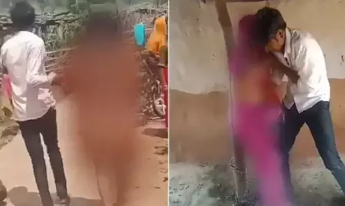 Rajasthan News: राजस्थान में गर्भवती आदिवासी महिला को पति ने निर्वस्त्र कर गांव में घुमाया, वीडियो बनाते रहे परिजन और ग्रामीण