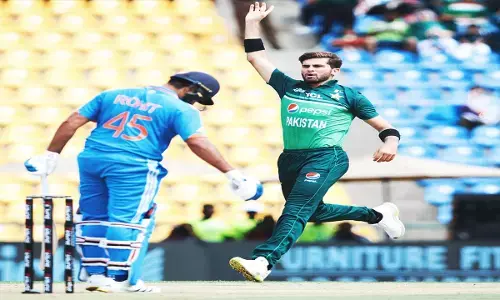 IND vs PAK Asia Cup 2023: भारत-पाकिस्तान मैच में टीम इंडिया को लगतार तीसरा झटका, रोहित शर्मा और ये खिलाड़ी हुए क्लीन बोल्ड...