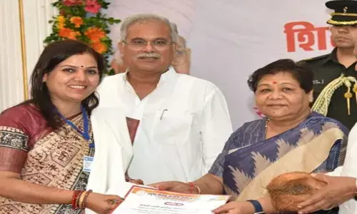 CG-शिक्षक सम्मान: महान साहित्यकारों के नाम पर 4 शिक्षकों को स्मृति पुरस्कार, 52 शिक्षक राज्य शिक्षक सम्मान से होंगे सम्मानित