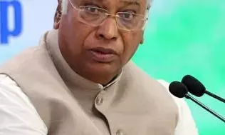 Mallikarjun Kharge : यह कैसा अमृत काल है? महंगाई को लेकर केंद्र पर खड़गे का निशाना,