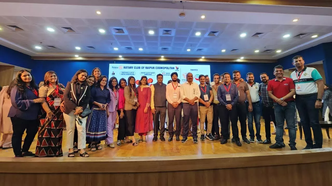 मेगा यूथ फेस्टिवल शाइन के मुख्य अतिथि के रूप में शामिल हुए आंजनेय विश्वविद्यालय के कुलाधिपति अभिषेक अग्रवाल... मेगा यूथ फेस्टिवल शाइन के मुख्य अतिथि के रूप में शामिल हुए आंजनेय विश्वविद्यालय के कुलाधिपति अभिषेक अग्रवाल...