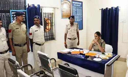 Bemetra News: एसपी पहुंची थानें के औचक निरीक्षण में, पुलिसिंग में कसावट लाने के निर्देश के साथ ही सुनी पुलिसकर्मियों की समस्याएं