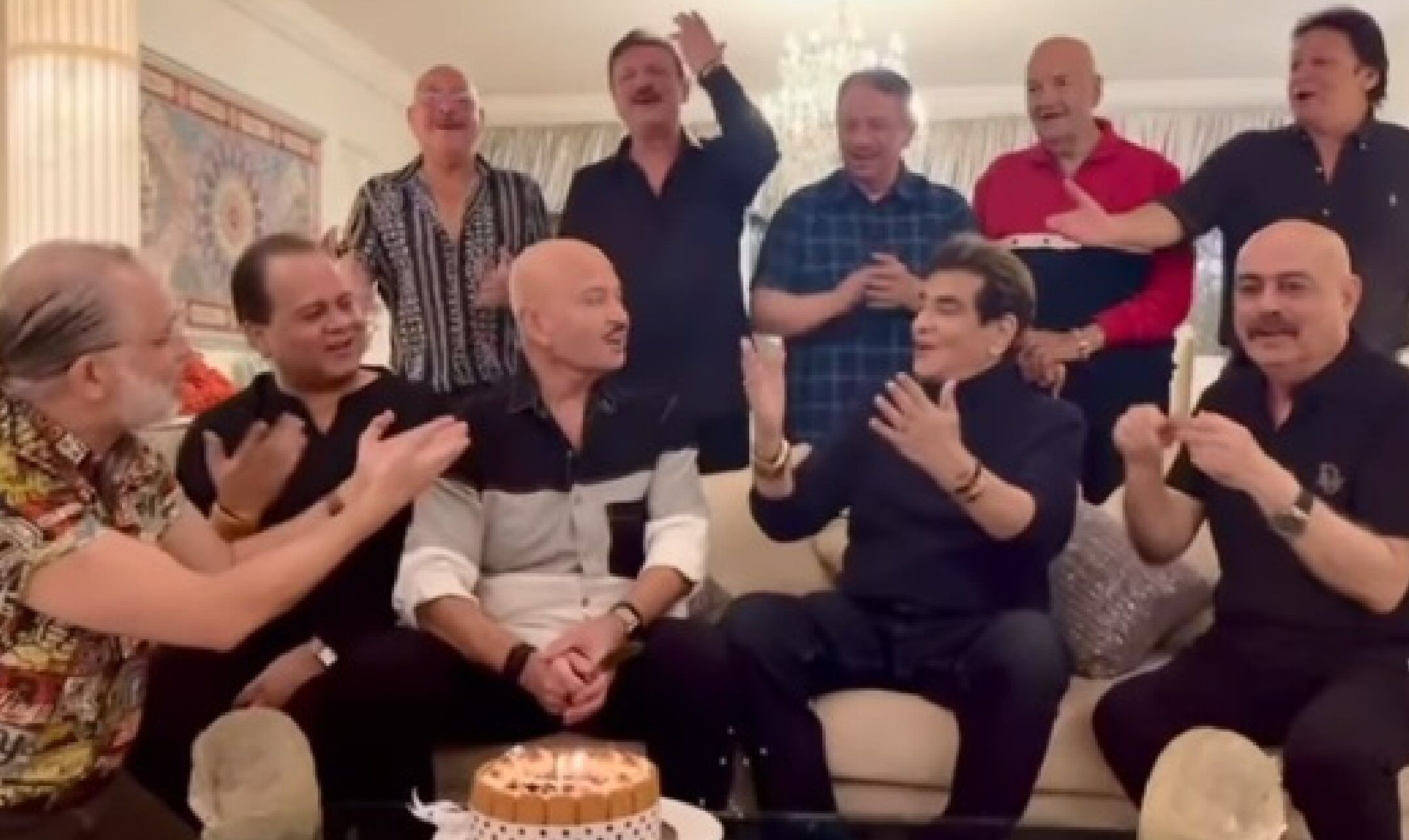 Rakesh Roshan 74वें बर्थेडे पर राकेश रोशन के घर जुटे जितेंद्र समेत ये