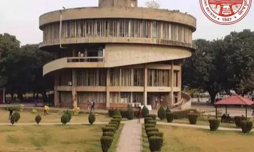 Punjab Education News: पंजाब विश्व विद्यालय में कैंपस स्टूडेंट्स काउंसिल के लिए मतदान शुरू