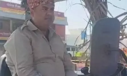 Uttarakhand News: ट्रैक्टर पर सड़ी फसल लेकर उत्तराखंड विधानसभा पहुंचे निर्दलीय विधायक उमेश कुमार